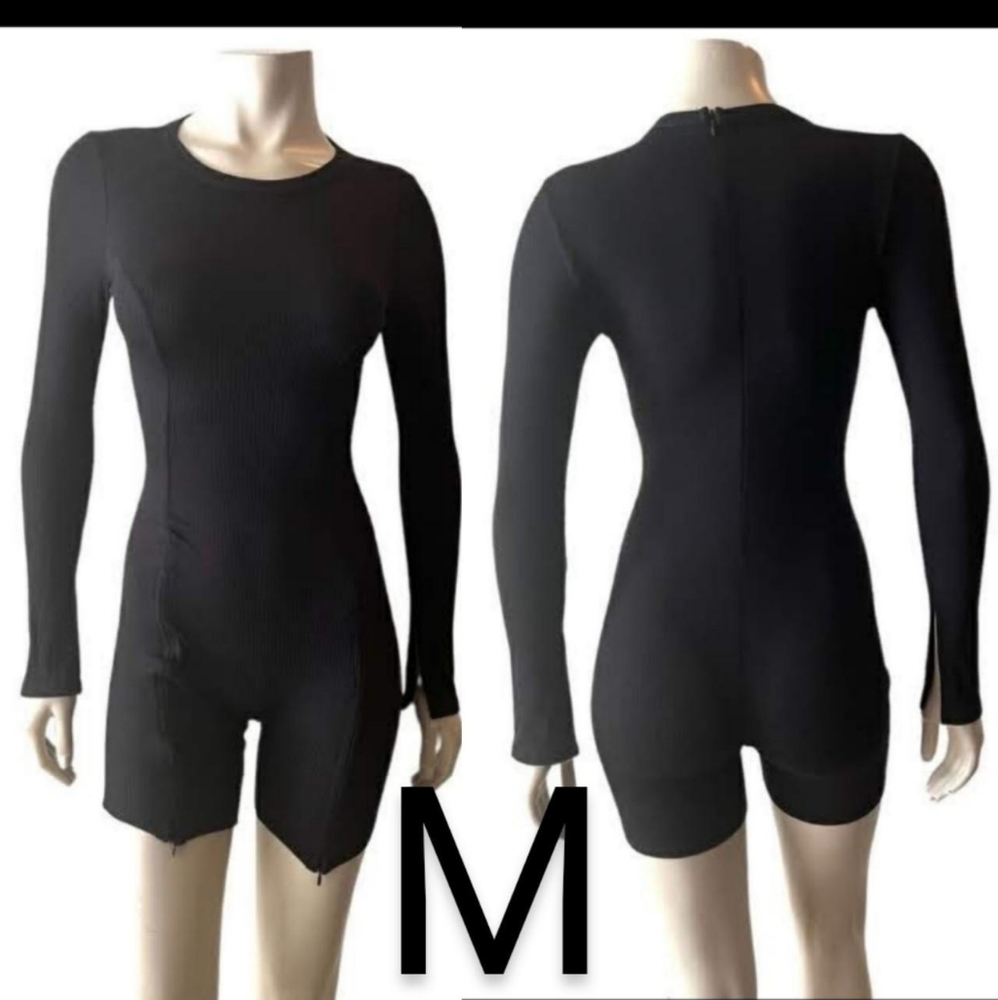 🆕Black Ribbed Long Sleeve Romper with Leg Slit Zippers~Size M